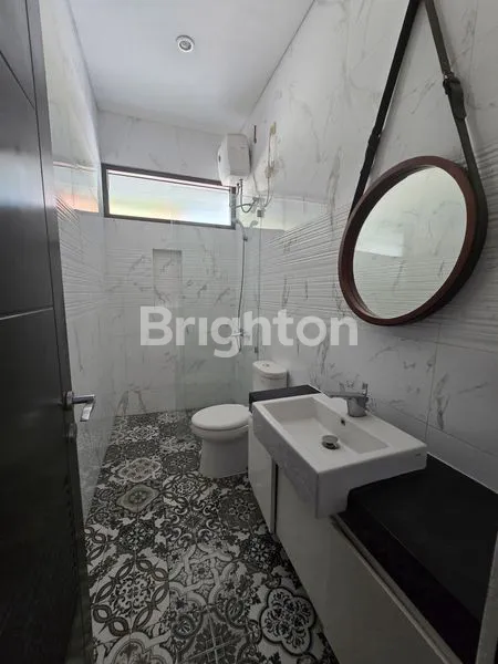 image RUMAH FULL FURNISHED 3 LANTAI DENGAN VIEW PEGUNUNGAN DAN PRIVATE POOL  (3)