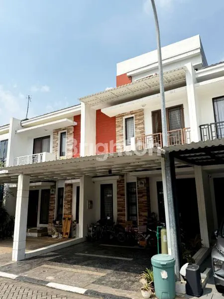 RUMAH 2,5 LANTAI MODERN DI GREENLAKE CITY