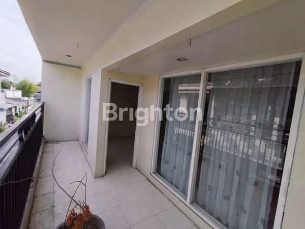 image RUMAH 2 LANTAI DI BENOWO, 3 KT SIAP HUNI (3)