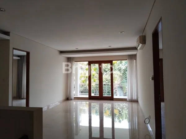image RUMAH CANTIK SIAP HUNI KEMANG JAKARTA SELATAN (5)