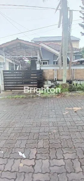 image DIJUAL RUMAH FULLFURNISH TENGAH KOTA LOKASI DALAM PERUMAHAN BDI AMAN NYAMAN HARGA NEGO (1)