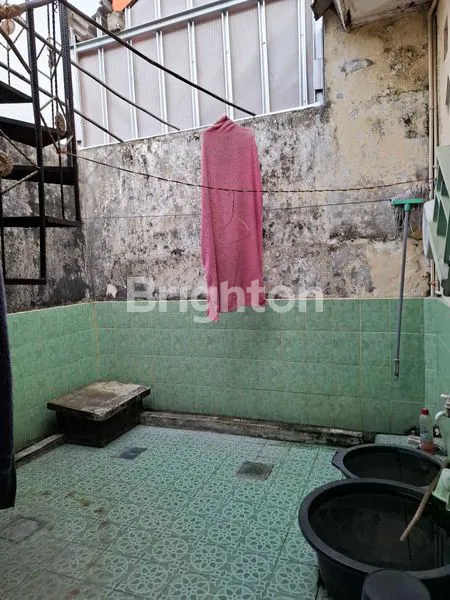 image MEWAH DALAM KOMPLEK DAERAH STRATEGIS (8)