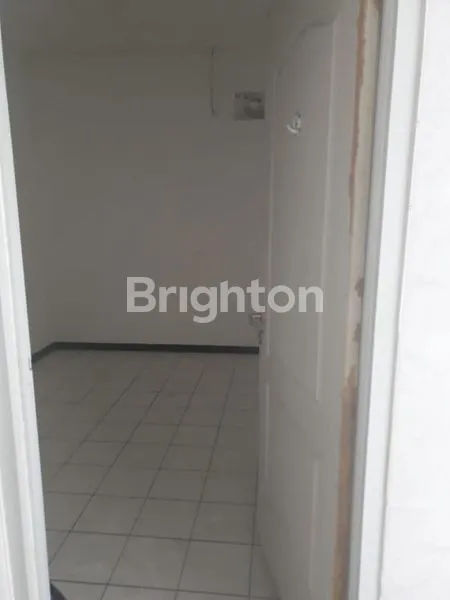 image RUMAH BEKAS KANTOR SEMI GUDANG DI KLAMPIS SEMOLO TIMUR SURABAYA (4)