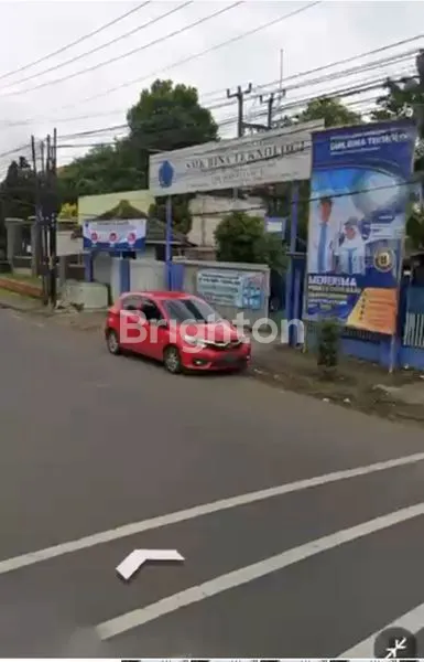 image DIJUAL CEPAT! TANAH PREMIUM DI KARADENAN CIBINONG, BOGOR + BONUS BANGUNAN SEKOLAH SMK BINA TEKNOLOGI (1)