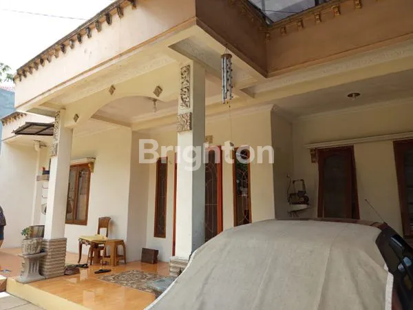 RUMAH SATU SETENGAH LANTAI DI BOJONG