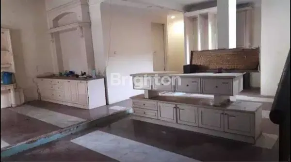 image RUMAH PERMATA HIJAU, JAKARTA SELATAN (2)