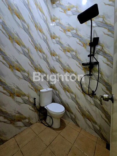 image DIJUAL RUMAH GRESS BARU, TINGGAL 1 UNIT, DIPERUMAHAN SURABAYA BARAT, LOKASI STRATEGIS BELAKANG ALAM GALAXY, DEKAT CITRALAND,  (5)