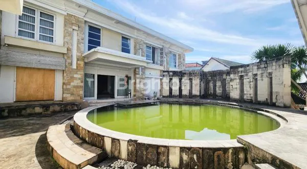 image GEDUNG SERBA GUNA DI JL BY PASS NGURAH RAI JANTUNG PARIWISATA  KUTA – BALI (2)