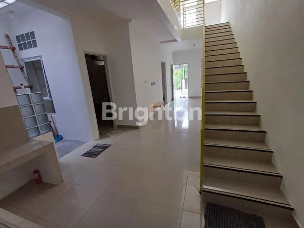 image HOT SALE – RUMAH CLUSTER 2 LANTAI DI SENTUL CITY | BEST PRICE  (3)