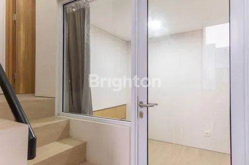 image HUNIAN NYAMAN DI BSD, 3 KT & SEMI FURNISHED (7)