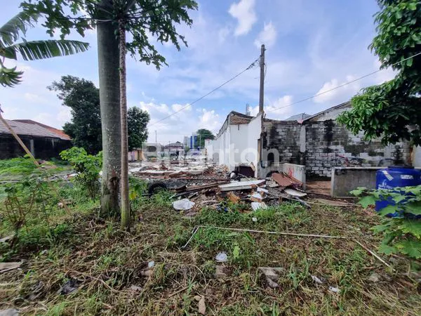 image TANAH STRATEGIS EX RESTO COCOK UNTUK USAHA APA SAJA DEKAT RS. PRIMAYA DEPOK (6)