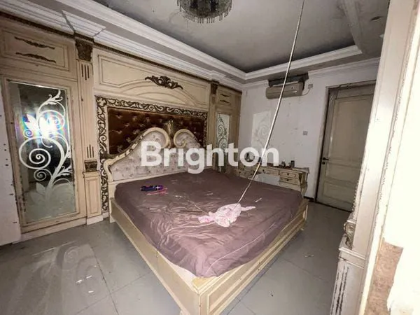 image DIJUAL RUMAH MEWAH FULLFURNISH TENGAH KOTA BERNUANSA EROPA LOKASI DALAM PERUMAHAN BALIKPAPAN BARU AMAN NYAMAN HARGA NEGO (4)