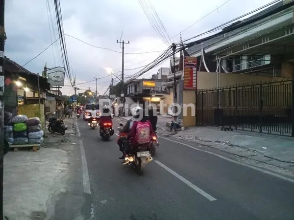 image RUMAH PLUS 3 KIOS JALAN RAYA UTAMA KREO CILEDUG TANGERANG (4)