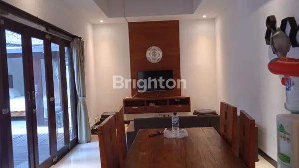 image VILLA FULL FURNISHED LOKASI STRATEGIS KEROBOKAN (8)