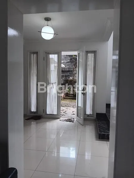 image RUMAH 2 LANTAI SIAP HUNI DI CIBUBUR (4)