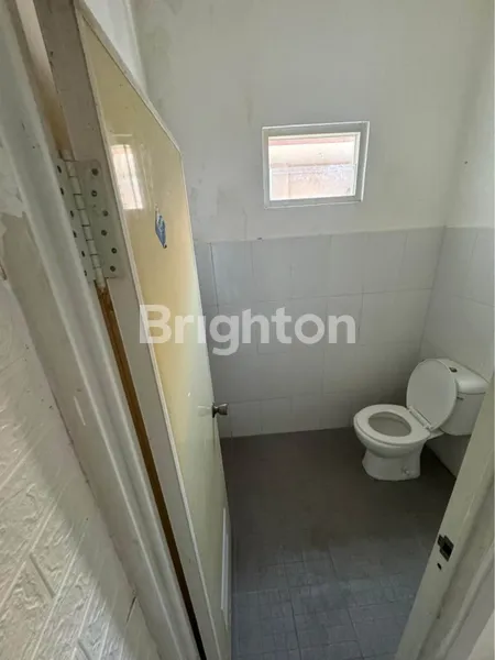 image RUMAH KOS KUTISARI SIAP PAKAI STRATEGIS DEKAT UK PETRA (5)