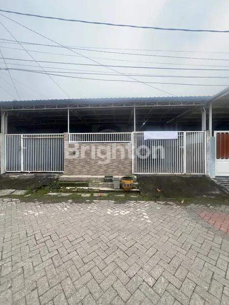 image RUMAH SIAP HUNI STRATEGIS AREA RUNGKUT DEKAT MERR DAN UPN  (1)