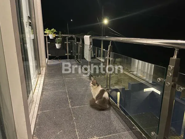 image RUMAH MEWAH 2 LANTAI FULLY FURNISHED DI KEDIRI (6)