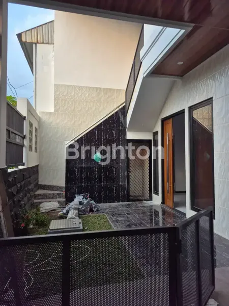 image RUMAH MINIMALIS BAGUS SIAP HUNI RUNGKUT DEKAT RAYA MERR (4)