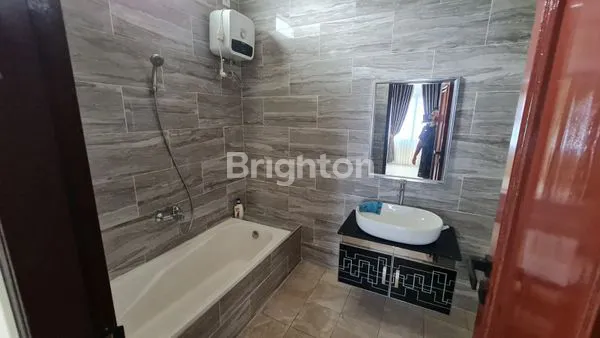 image RUMAH MEWAH DEKAT STADION PALARAN (7)