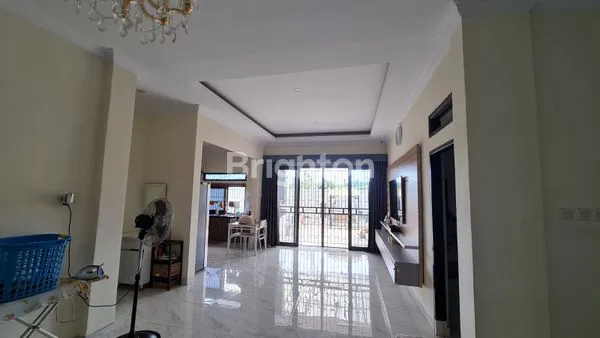 image RUMAH MEWAH DEKAT STADION PALARAN (6)