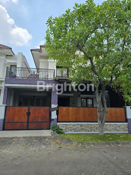 CENTRAL PARK A YANI DEKET POLDA JATIM