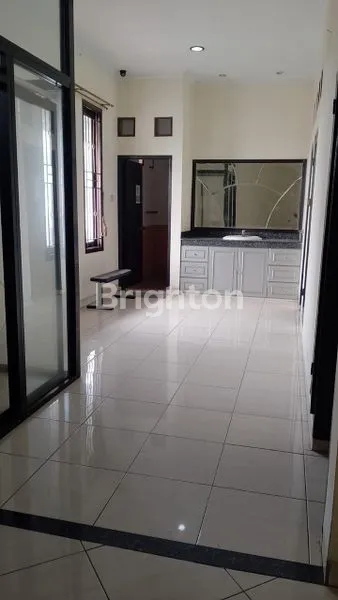image RUMAH BESAR DAN MURAH (7)