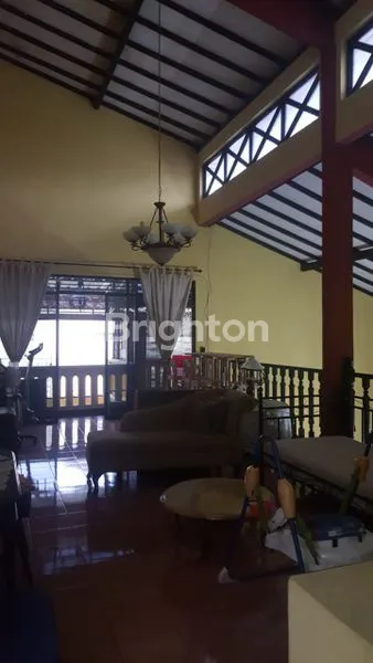 image RUMAH BESAR SAWOJAJAR PINGGIR JALAN SIAP HUNI (3)