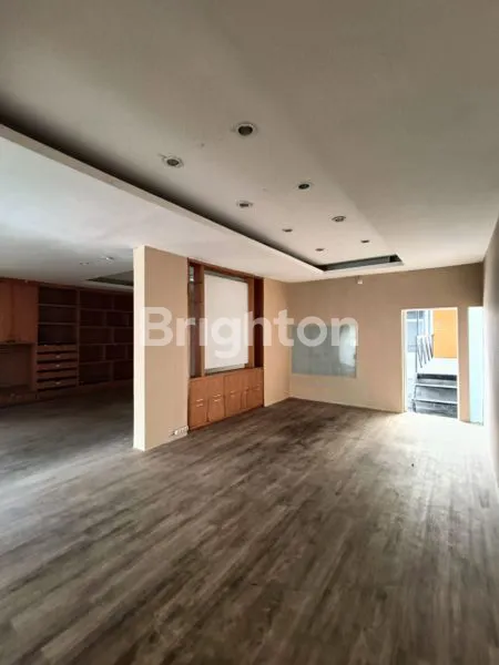 image RUMAH LEBAR COCOK UNTUK USAHA MUARA KARANG PLUIT JAKARTA UTARA (6)