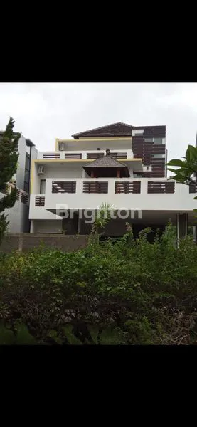 TWIN VILLA 3 LANTAI SIAP HUNI PECATU