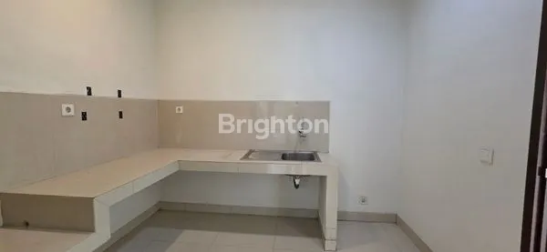 image RUMAH 2 LT SIAP HUNI DI EMINENT BSD CIRY TANGERANG  (8)