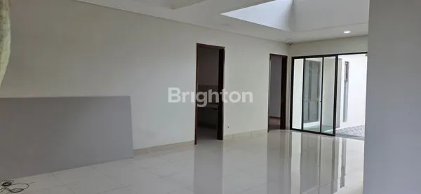 image RUMAH 2 LT SIAP HUNI DI EMINENT BSD CIRY TANGERANG  (2)