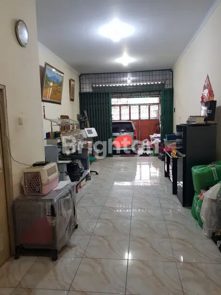 image RUMAH JELAMBAR  (7)