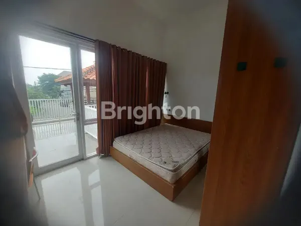 image DISEWAKAN RUMAH ARAYA MINIMALIS TERAWAT, SIAP HUNI, LINGKUNGAN TENANG, STRATEGIS DEKAT KE MERR, DEKAT GALAXY MALL  (6)