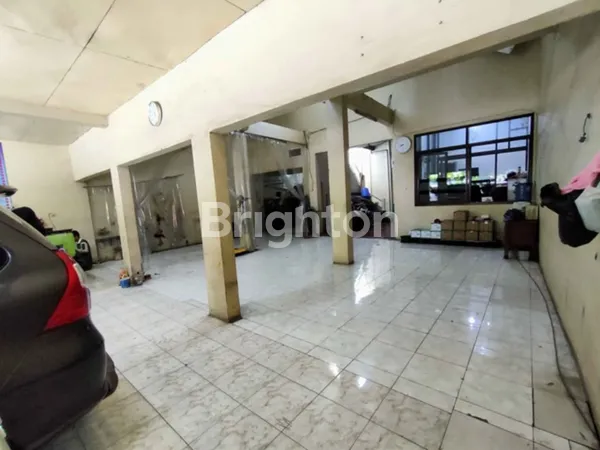 image COCOK UNTUK SHOWROOM, DEPOT ATAU USAHA LAINNYA, JALANAN SELALU RAMAI,  LOKASI STRATEGIS PADAT PENDUDUK DI RAYA BRATANG (2)