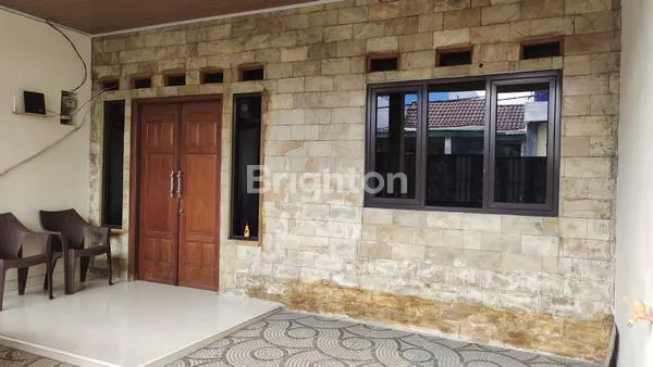 image JUAL SEGERA RUMAH MURAH TANAH LUAS DI PERUM PERMATA TANGERANG  (2)