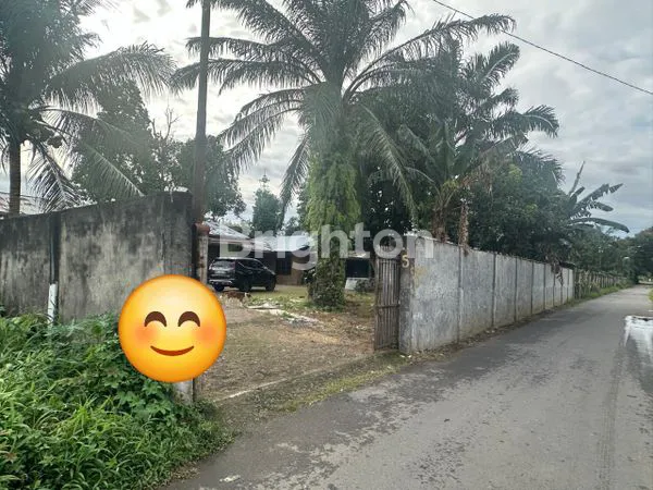 image DIJUAL CEPAT TANAH LOKASI STRATEGIS SELUAS 1,2 HA BESERTA BANGUNAN DIDALAMNYA DI MEDAN (2)