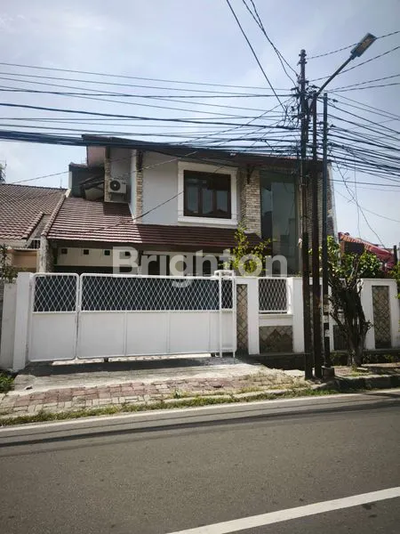image RUMAH SIAP HUNI , PINGGIR JALAN TANJUNG DUREN RAYA, JAKARTA BARAT (1)