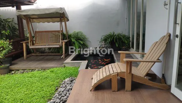 image DISEWAKAN RUMAH MEWAH FULL FURNISHED DAN FULL INTERIOR CITRALAND UTAMA  (6)