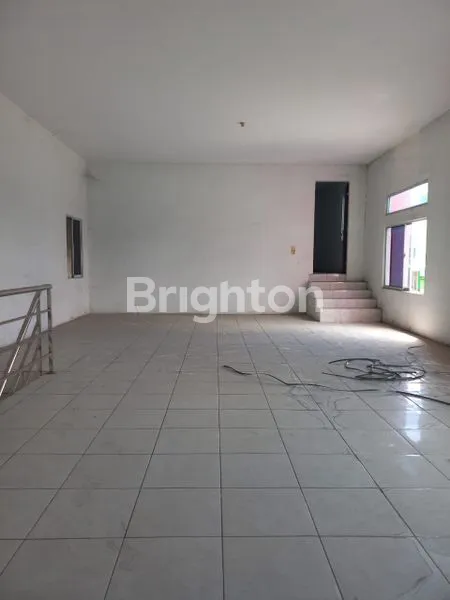 image GUDANG SIAP PAKAI DI KAWASAN GARUDA SAKTI (3)