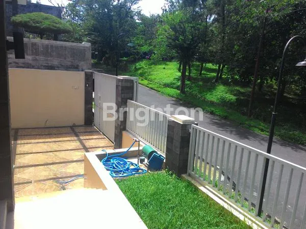 image RUMAH HOOK DIENG DEPAN TAMAN (5)