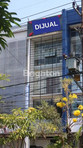 *RUKO TENGAH KOTA. LOKASI PREMIUM* *RUKO LANDMARK, JL INDRAGIRI* _PARKIR LUAS_