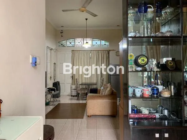 image DISEWAKAN RUMAH FULLFURNISH TENGAH KOTA BERNUANSA MINIMALIS LOKASI DALAM PERUMAHAN BDI AMAN NYAMAN HARGA NEGO (8)