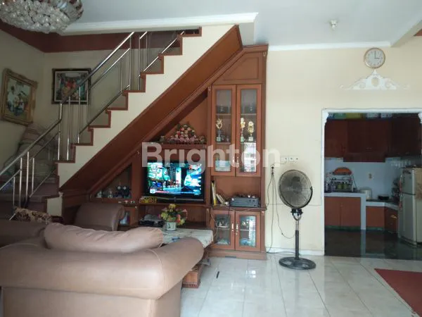image RUMAH MEWAH 5 KT DI JL JUANDA, SAMARINDA (3)