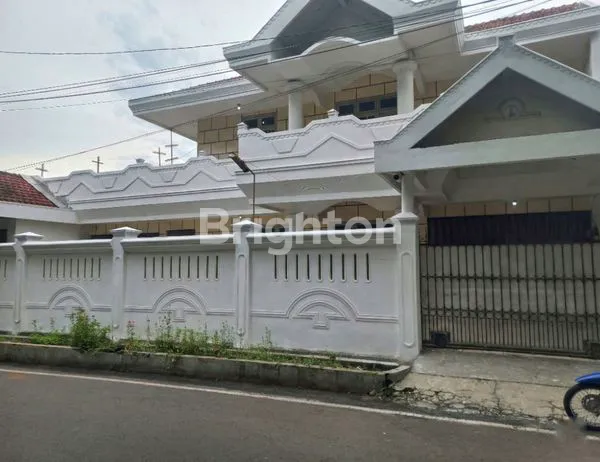 image DIJUAL RUMAH LUAS AREA DEKAT ARAYA SELANGKAH KE TERMINAL ARJOSARI DAN GRAND MERCURE HOTEL SANGAT STRATEGIS DI KOTA MALANG (1)