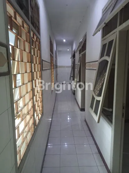 image DIJUAL RUMAH LUAS AREA DEKAT ARAYA SELANGKAH KE TERMINAL ARJOSARI DAN GRAND MERCURE HOTEL SANGAT STRATEGIS DI KOTA MALANG (2)