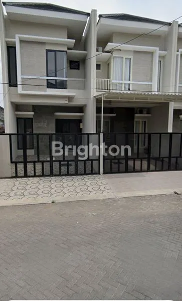 image RUMAH MINIMALIS 2 LANTAI DI KUTISARI (1)