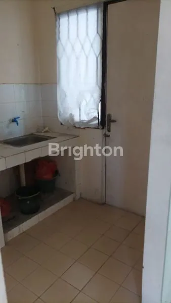 image RUMAH STRATEGIS NYAMAN DAN ASRI (6)