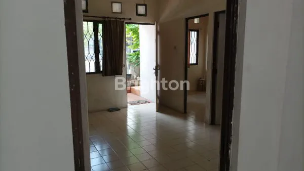 image RUMAH STRATEGIS NYAMAN DAN ASRI (3)