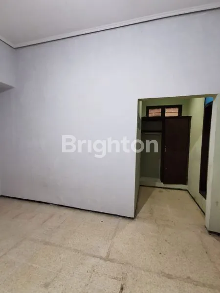 image HUNIAN STRATEGIS 4+1 KT DI WISMA MUKTI SURABAYA (7)